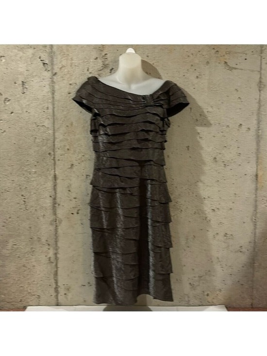 London Times Dresses & Skirts - London Times Taupe Layered Shimmery Fabric Dress - Size 6